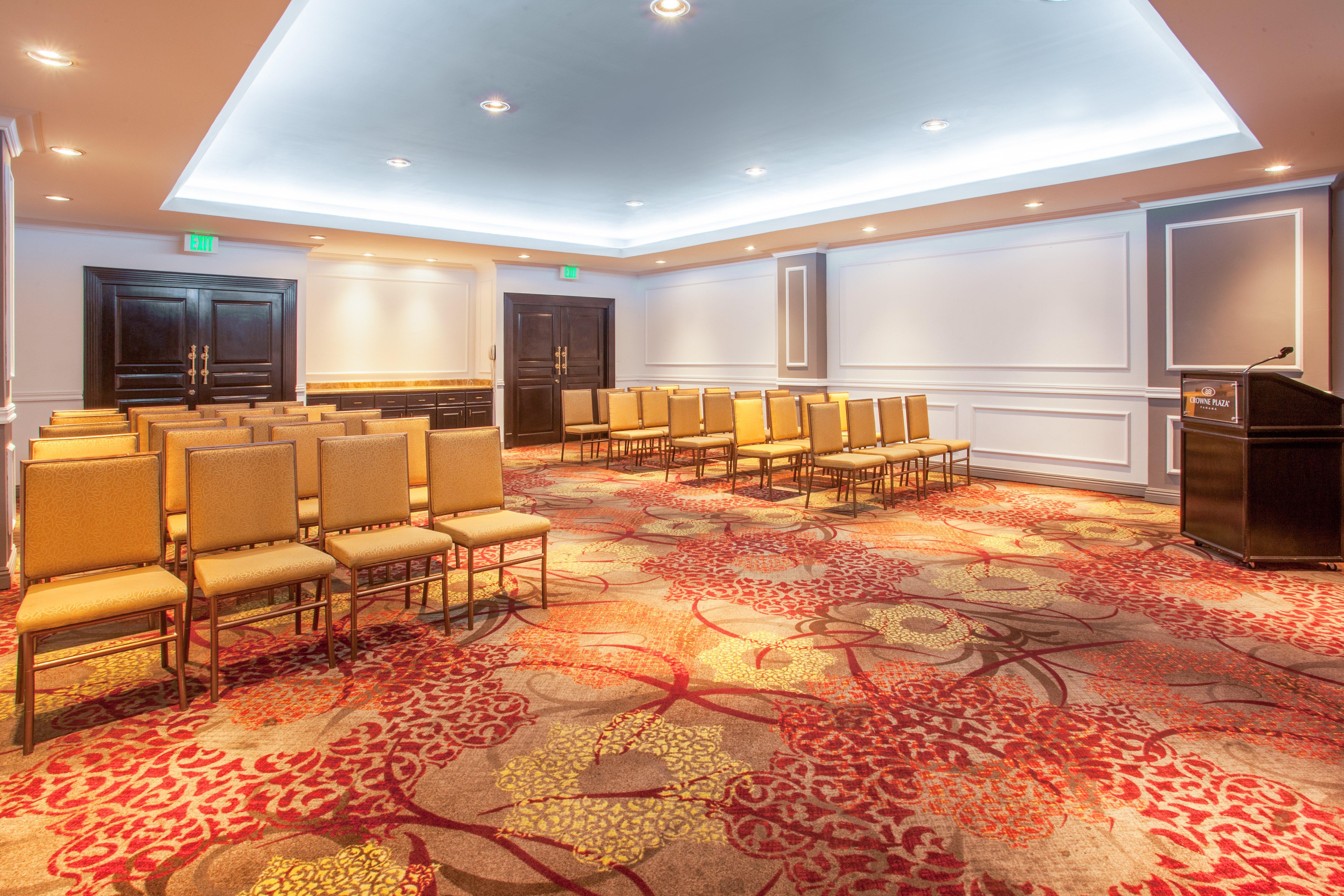 Отель Crowne Plaza Panama By Ihg Экстерьер фото