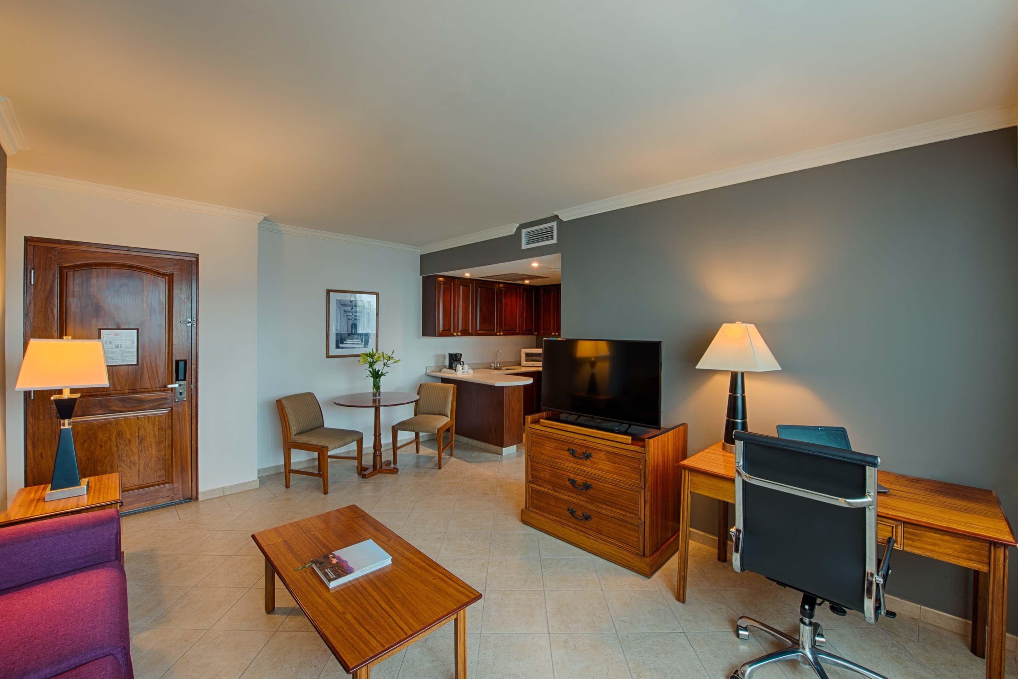 Отель Crowne Plaza Panama By Ihg Экстерьер фото