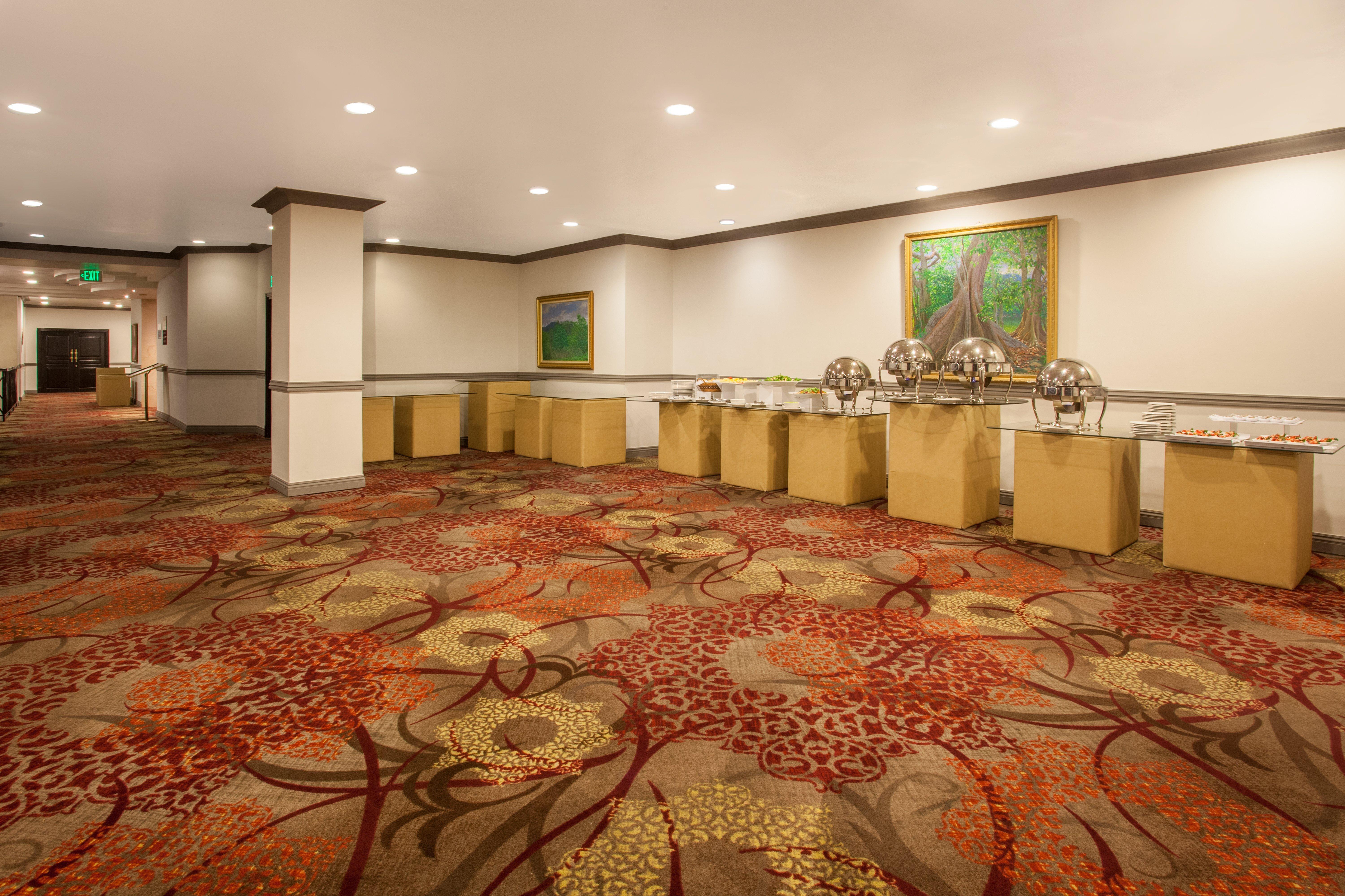 Отель Crowne Plaza Panama By Ihg Экстерьер фото